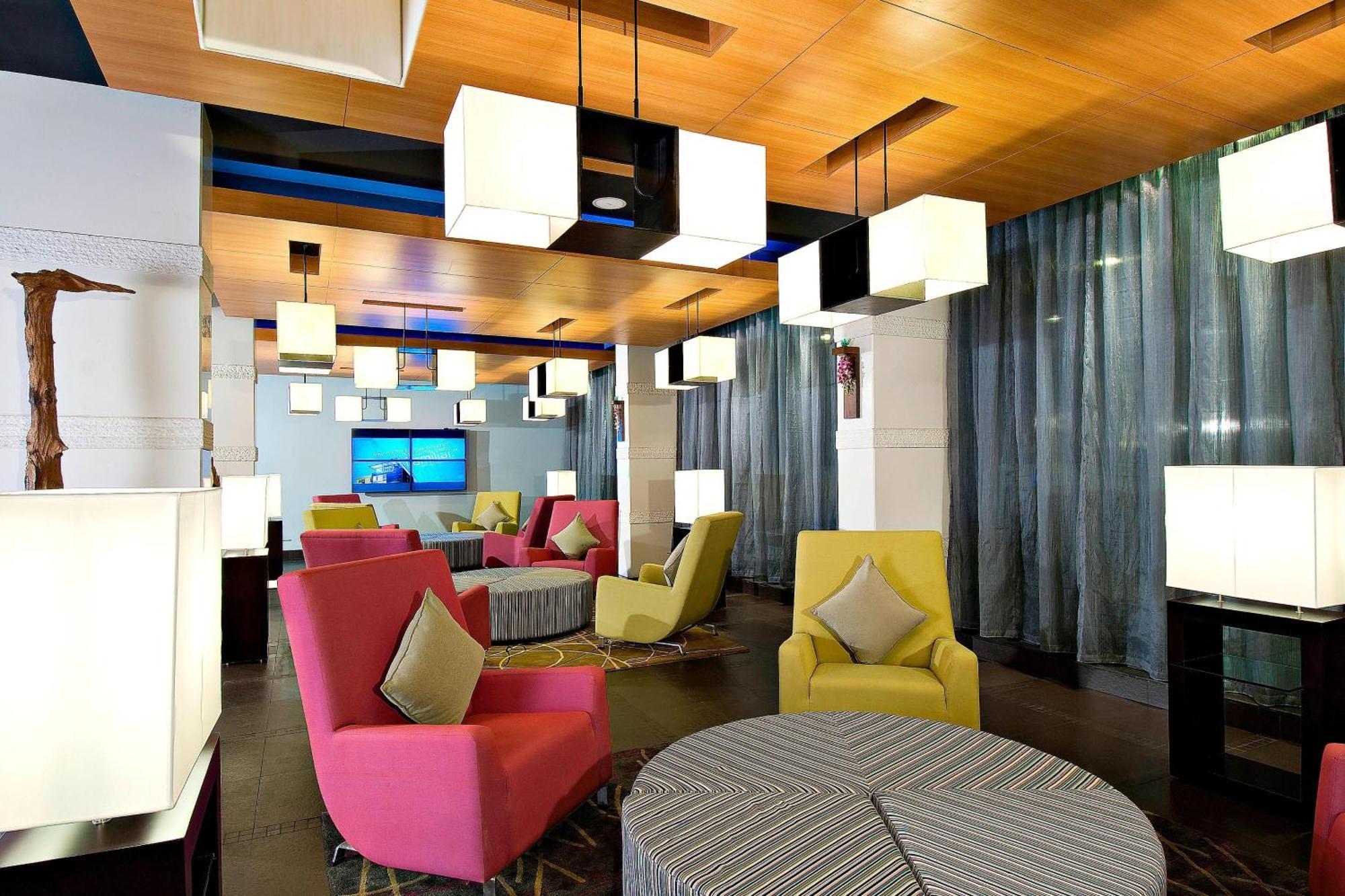 Aloft Bengaluru Whitefield Hotel Екстериор снимка