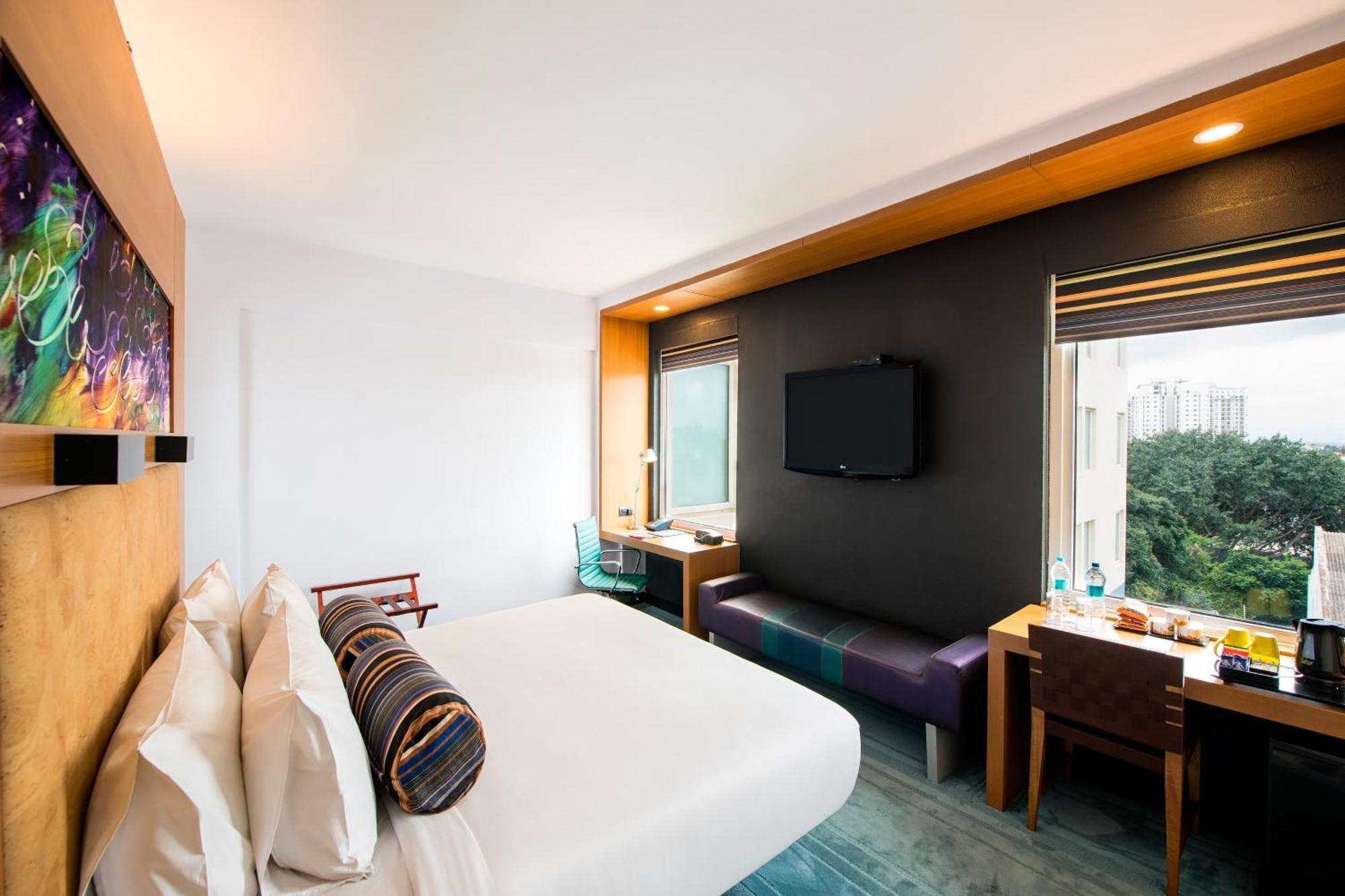 Aloft Bengaluru Whitefield Hotel Екстериор снимка